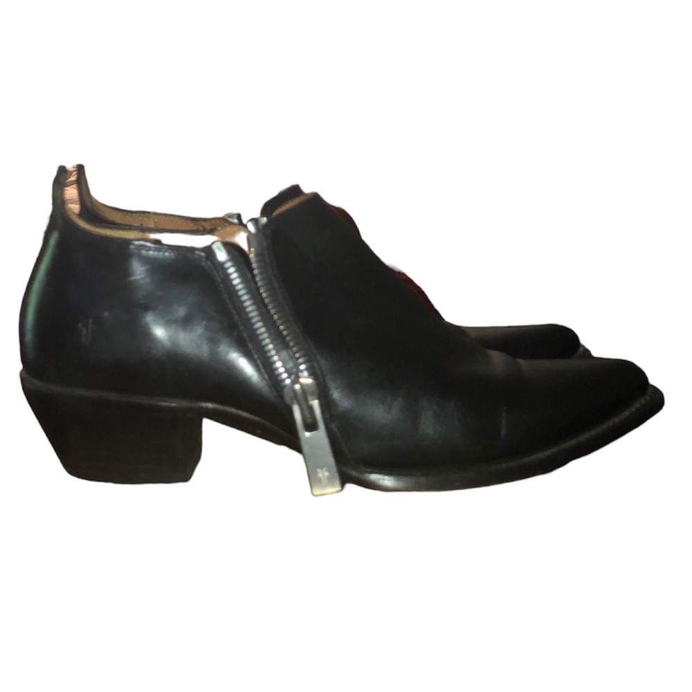 FRYE Black SACHA MOTO SHORT.